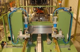 Welding and forming line for wire bottle-rack